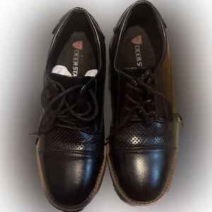 Back To School! Boys Sz. 13 1/2. Like New Condition.